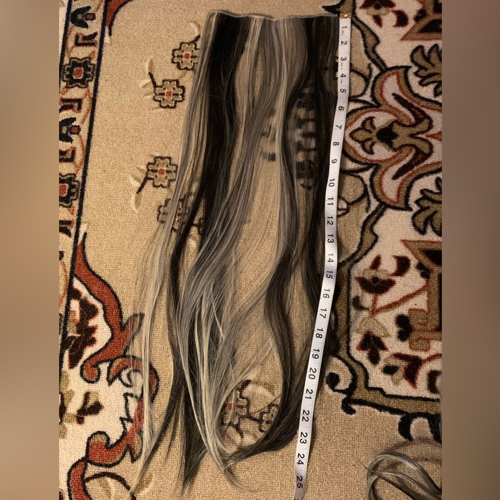Stylish Synthetic 26” Black/Blonde 8pc Weft Extension Set - Picture 15 of 15